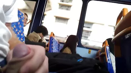 អ្នកបើកតាក់ស៊ី fucked ដោយដឹកអ្នកដំណើរមួយ។
