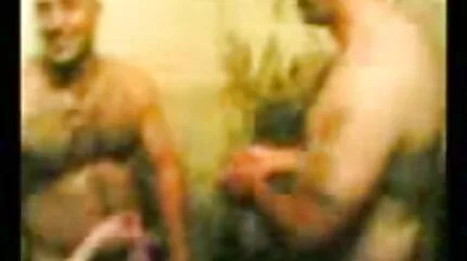 នាំយក pussy ទៅដល់ចំនុចកំពូល។