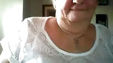 កម្មកររួមគ្នា fuck ម្ចាស់ជាតិខ្លាញ់និងបញ្ចប់ឡើងជាមួយនឹងទឹកដោះគោដ៏ធំមួយ.
