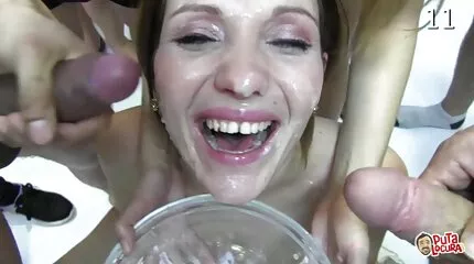 រន្ធគូថ ashle ទល់នឹង