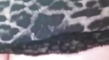 នាង Anastasia Knight បានមានមាន់ពីរនៅក្នុង pussy របស់នាង។