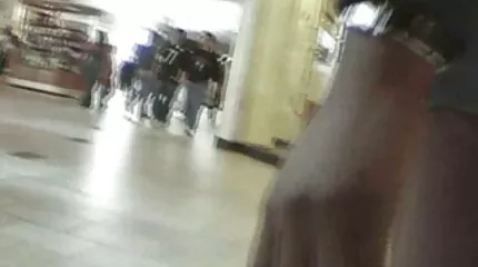 ថៅកែនេះបានផ្តល់នូវការ fuck.