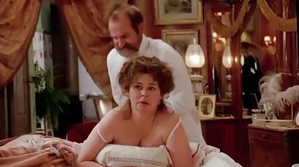 Jerking stepson របស់ជល់មាន់និងការជំនួស pussy។