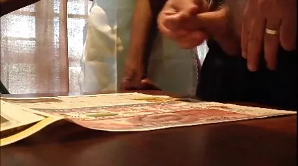 សើមជាមួយ pussy មានរោម។