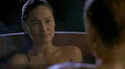 Lar larimar fucks ខ្លួននាងផ្ទាល់ជាមួយនឹងរំញ័រមួយ.