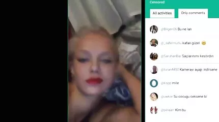ស្លុត teases មិត្តភក្តិនិងមាននិន្នាការ fuck.