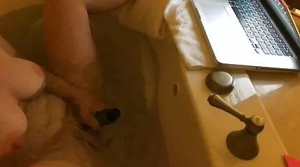 Fucking ភ្លឺឡើងល្ងាចនេះ។